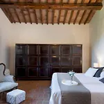 Borgo Gallinaio 32, Emma Villa