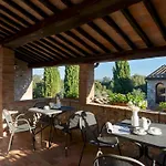Borgo Gallinaio 32, Emma Villa